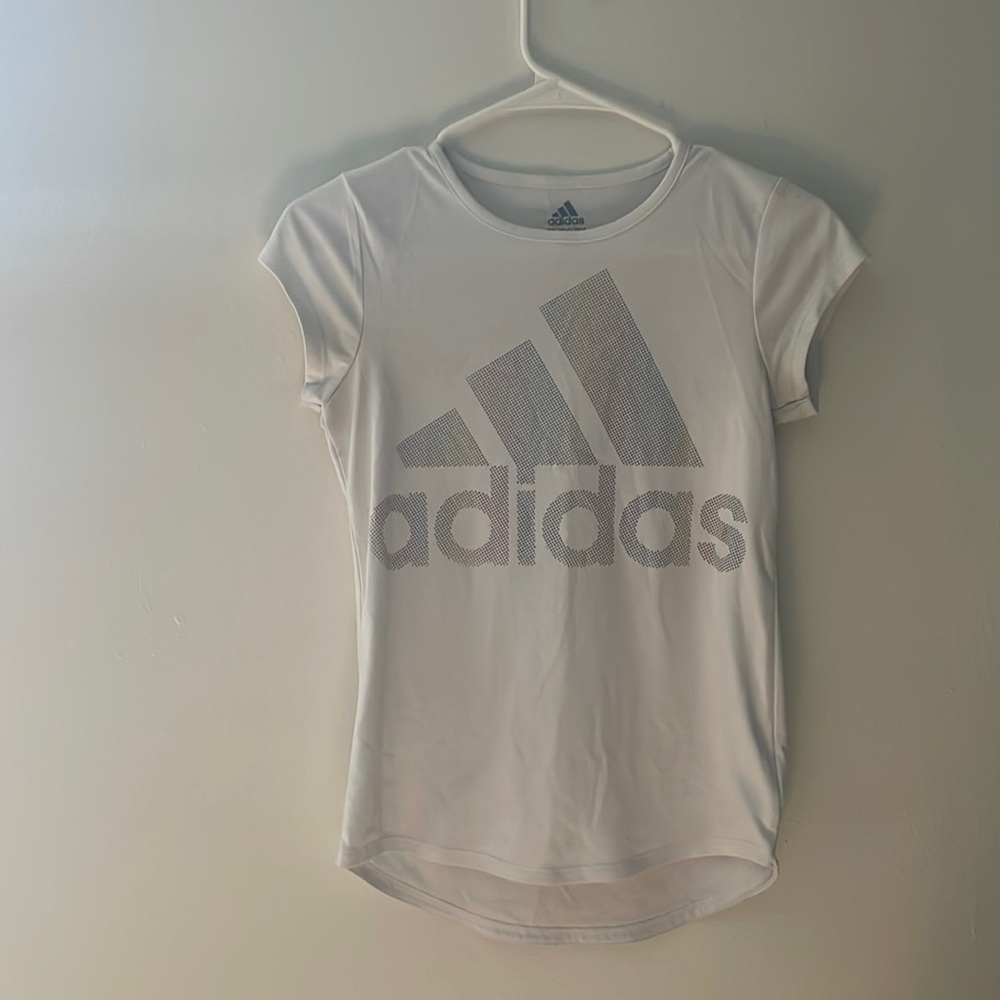 Girls adidas short sleeve tee.